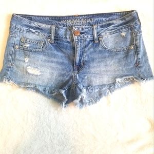 American eagle distressed jeans shorts size 8